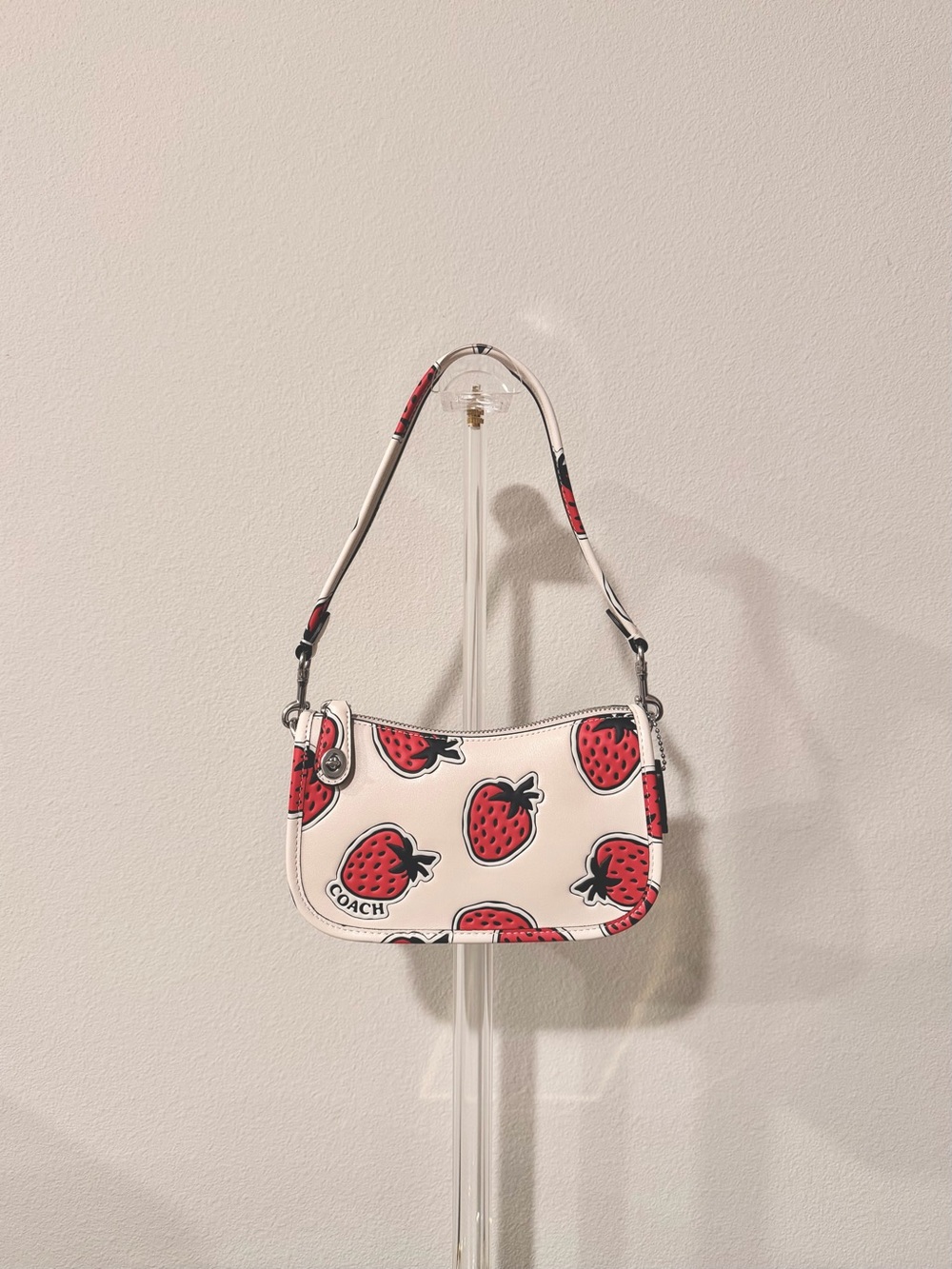 Coach Swinger 20 Strawberry Purse